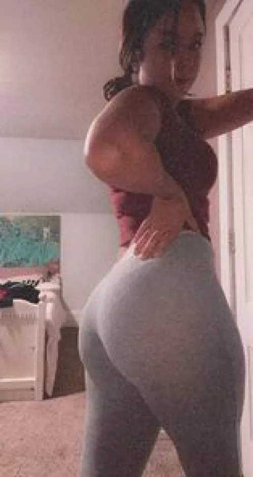 add me on my snap jess.spencer77 if you want to be my little sissy slave. first like gets a reward :***!