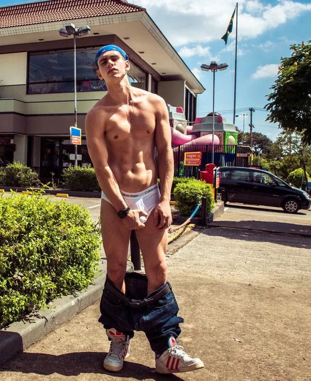 Adjusting in public posted by 0x474159204146