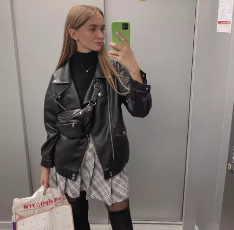 Admit it, you’re already addicted. You’ll keep coming back to me, Just admit it to yourself and worship me by stellamil213