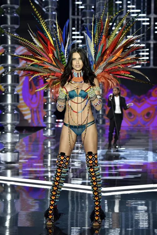 ADRIANA LIMA by lightofgod2023