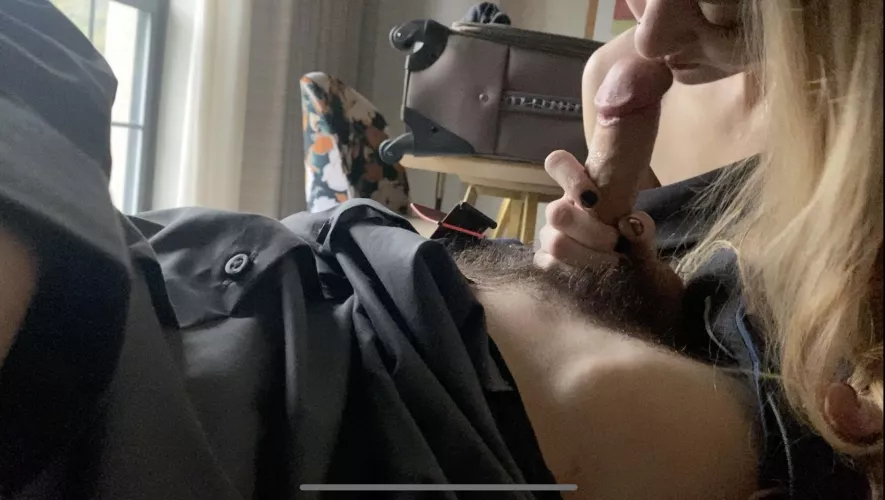 After a 3 hour flight he begged me to suck him off with the windows open so the golfers might see by EmmaBlack27