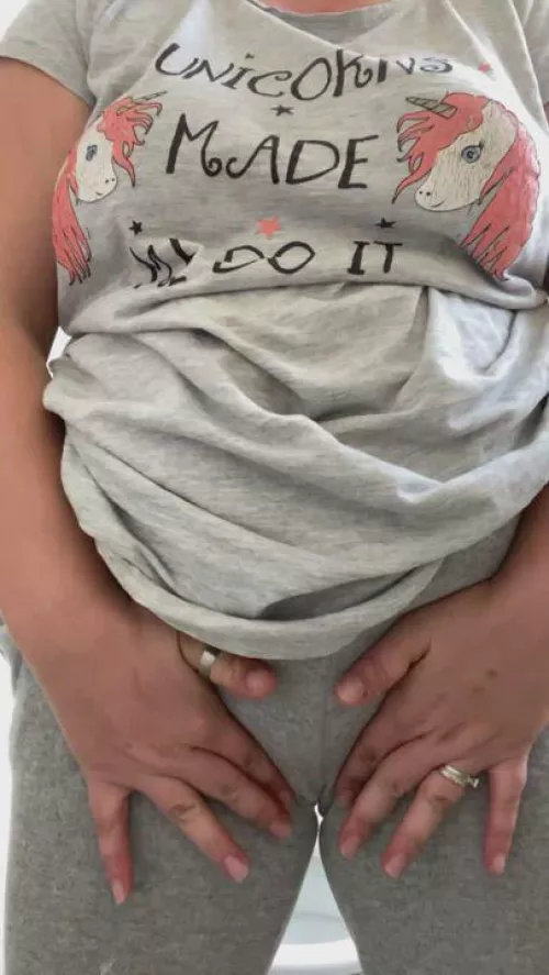 After being poorly for ages I’m finally letting myself have a hold and release. I’m so excited, I’m almost ready to go!! by Skwirtsn