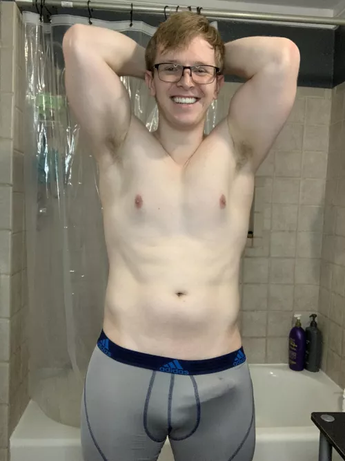 After gym bulge 🤓 by Jake_874