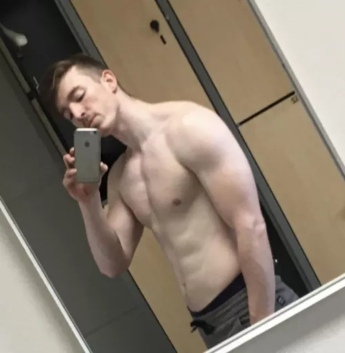 After gym Selfie💪🏻💦 by TheColdOnes