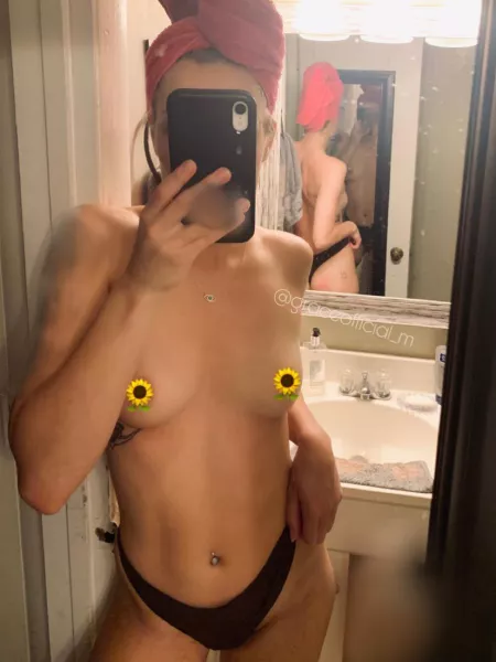 After shower selfies are the best selfies by graceofficial_m