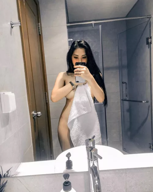 After shower by nuocpapi