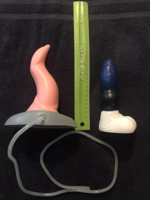 after testing them both out last night.. and getting a good stretch.. i’ve come to the conclusion that.. i love them both. by TheLeviathanCross