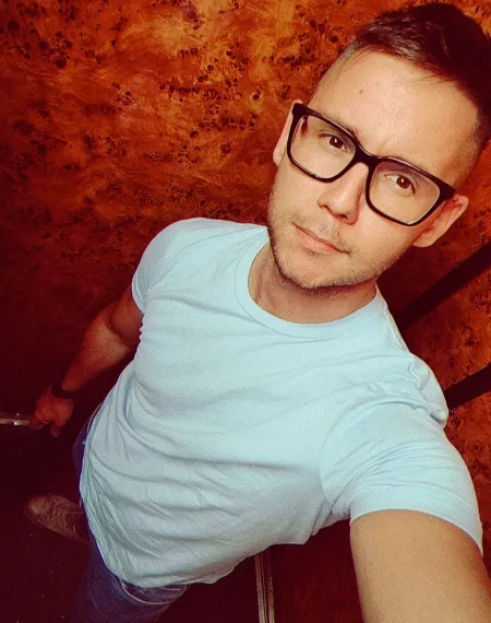 After work 💤 by erkson99