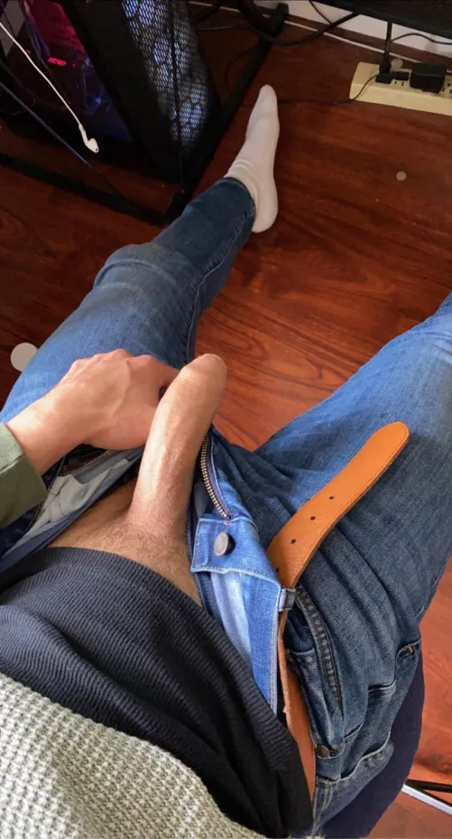 After work vibes. Wanna get under my desk? by Symon_uncut