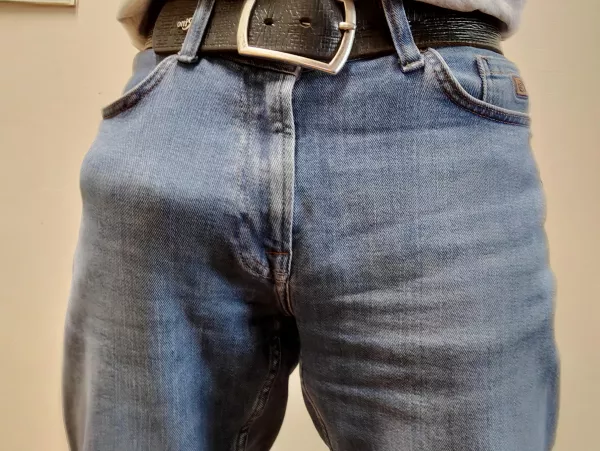 Again a slight bulge in the middle of the day) by DeadMorose111