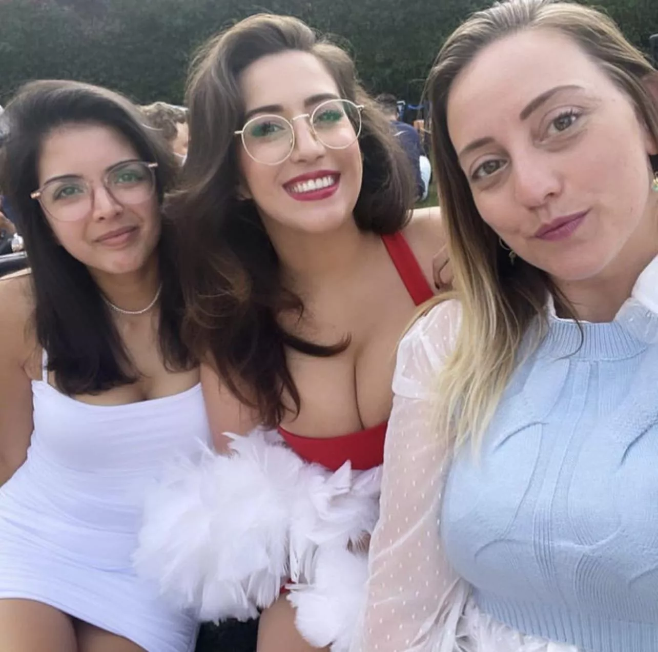 Again, nicest boobs and smile! It’s impossible not to crush on April hard. posted by firstlast1991