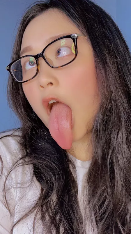 ahh~ senpai!~ by ambiinya