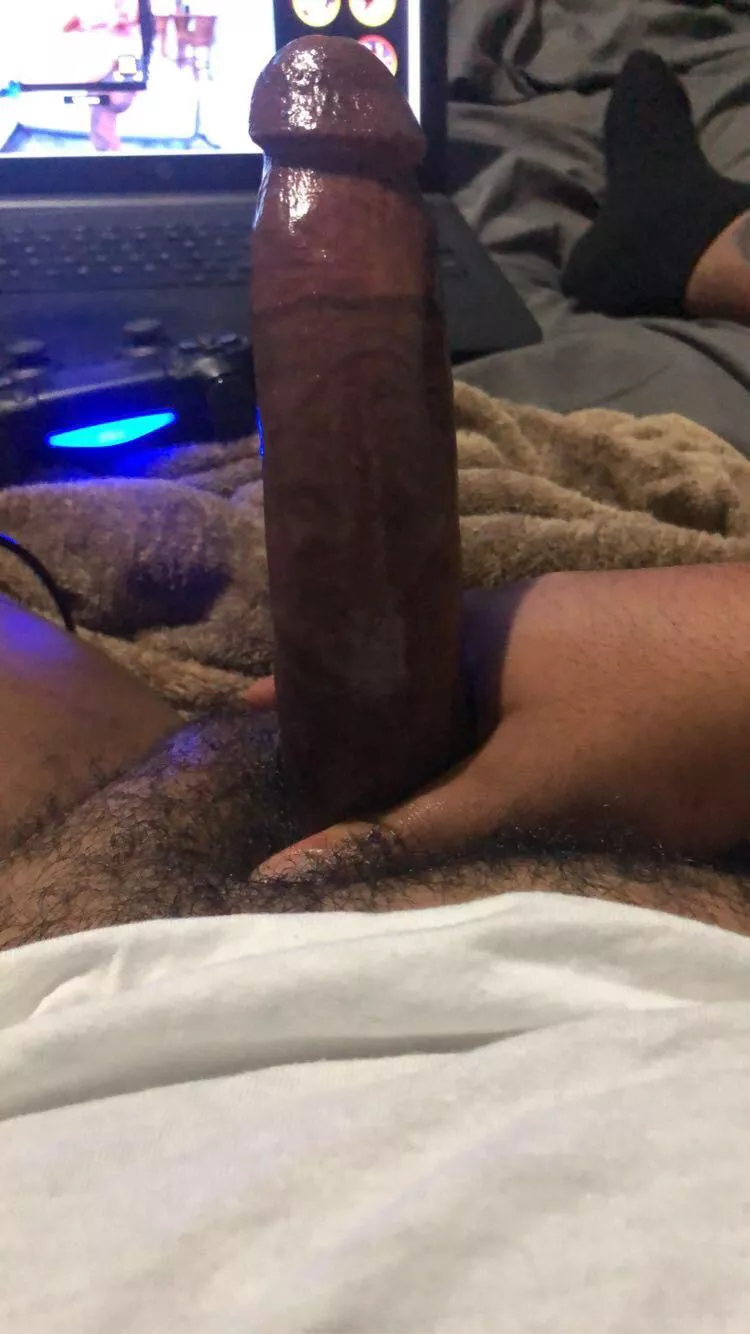 Ahh time to unwind 😏🍆 posted by lightskinblackd