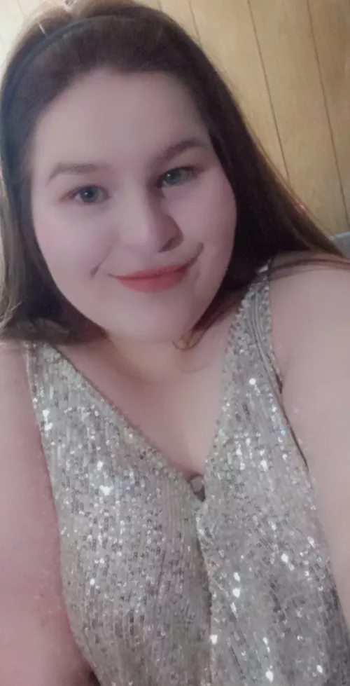 Ahhh!! My shirt is soooo sparkly!!! by Thetelltalehearter