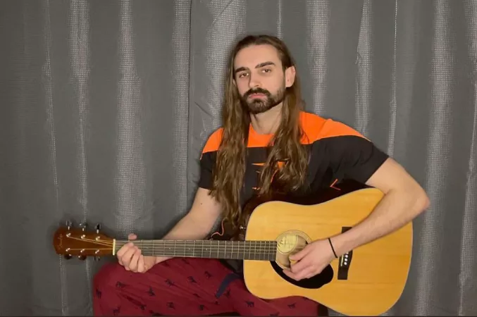 Air drying the mane whilst getting some practice in🤘 by Alexjh93