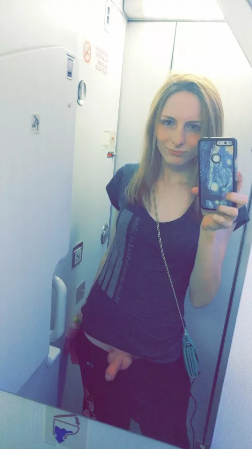 Airplane selfie by jrs0410