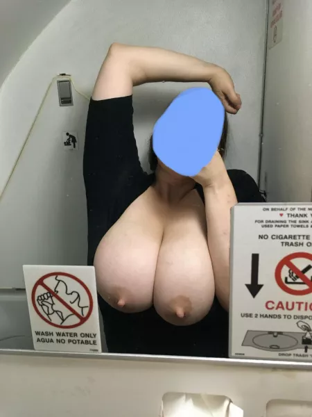 Airplane selfie! I wish someone caught me >.< by pornalt1046830