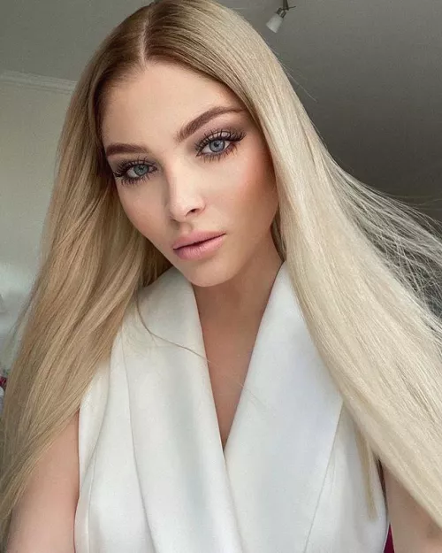 Alena Shiskova by cryptographicbot