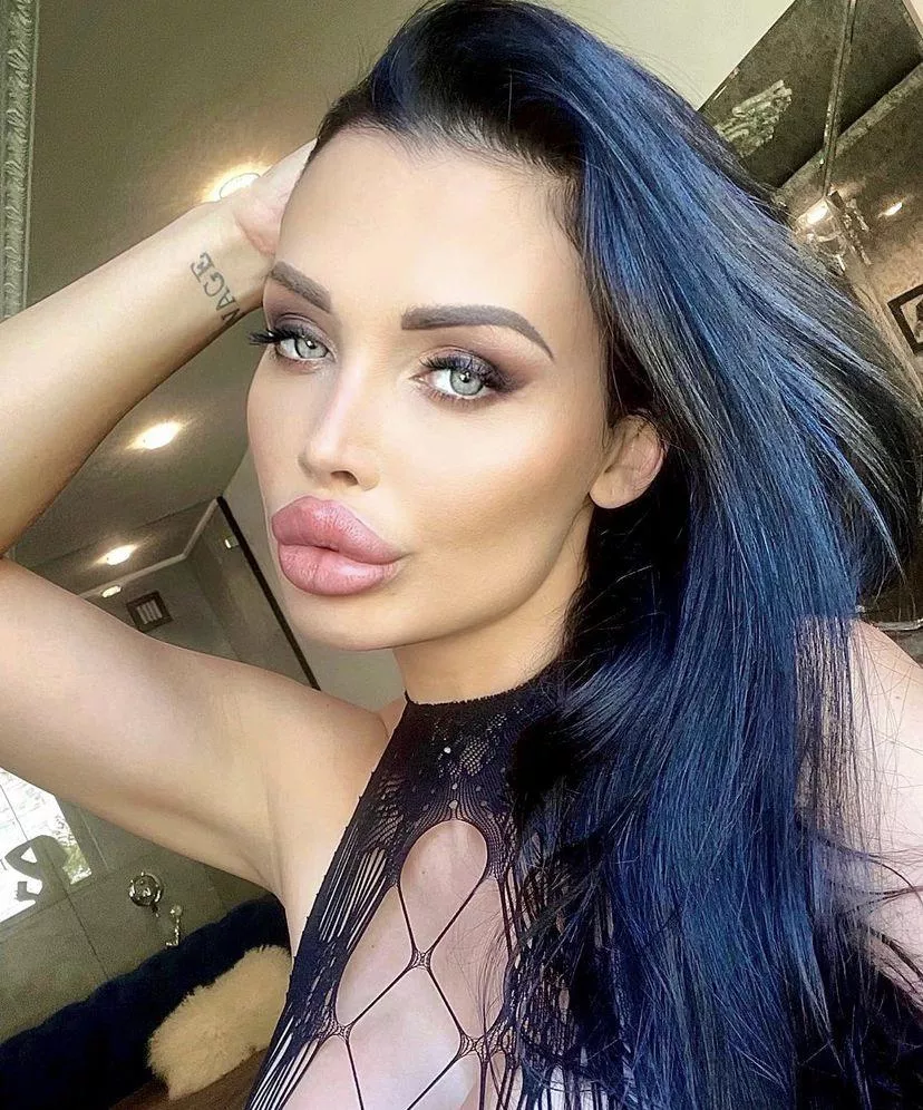 Aletta ocean posted by Chiken2nugget1master