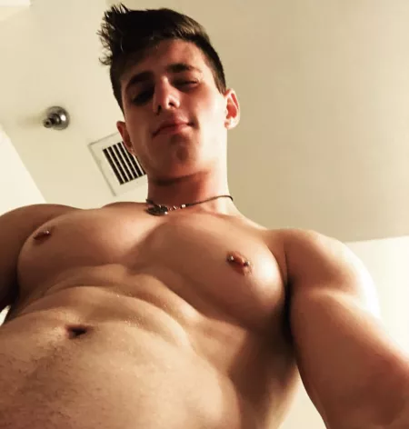 Alex Grant @alexzc21 by thepowerofthepyramid