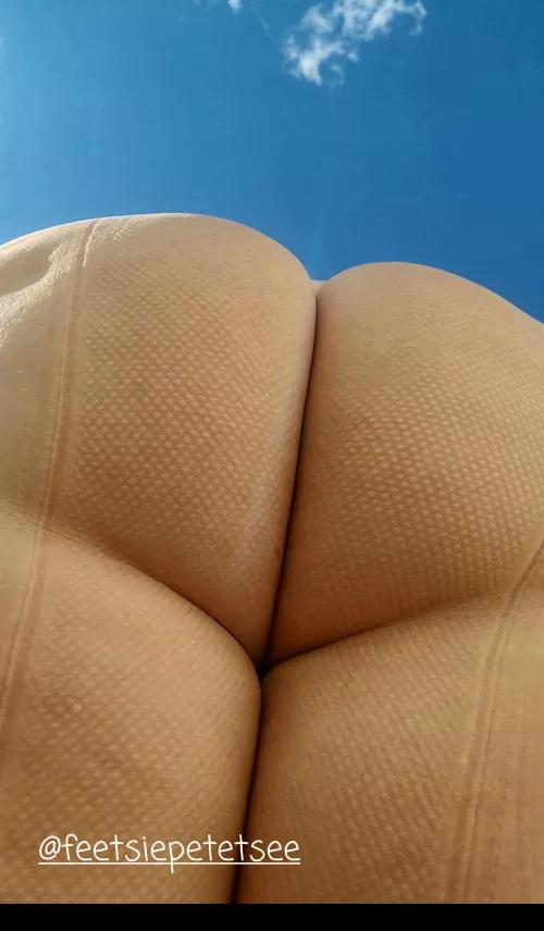 Alexa, play Damn, I Wish I Was Your Lover by Sofie Hawkins by FeetsiePetetsee