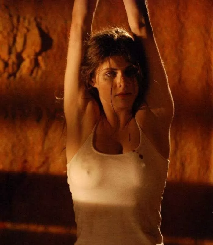 Alexandra Daddario posted by curiousbowling