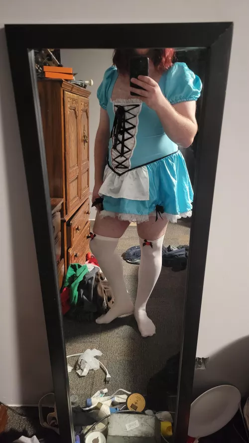 Alice is ready for Wonderland! What would you like to see her do? We just may take your suggestions and share more pictures ;) by sissytina569