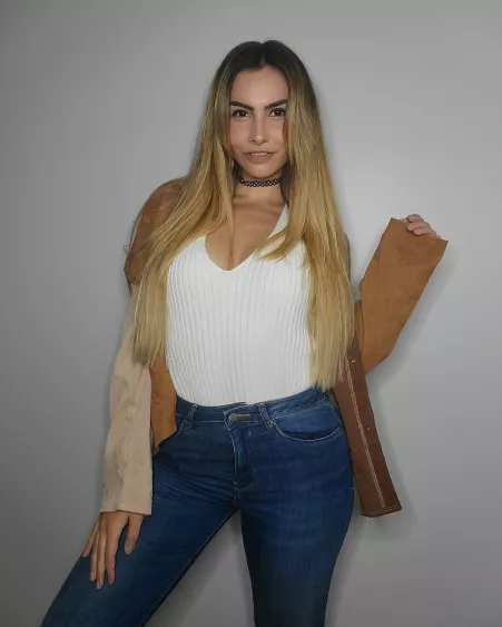 Alicia Atout by GloriousOne10