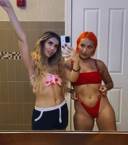 Alicia Tout and Salina De La Renta looks like they can be alot of fun by lemonchin64