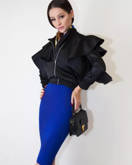 Alina Lewis by BOOOOOOOBIES