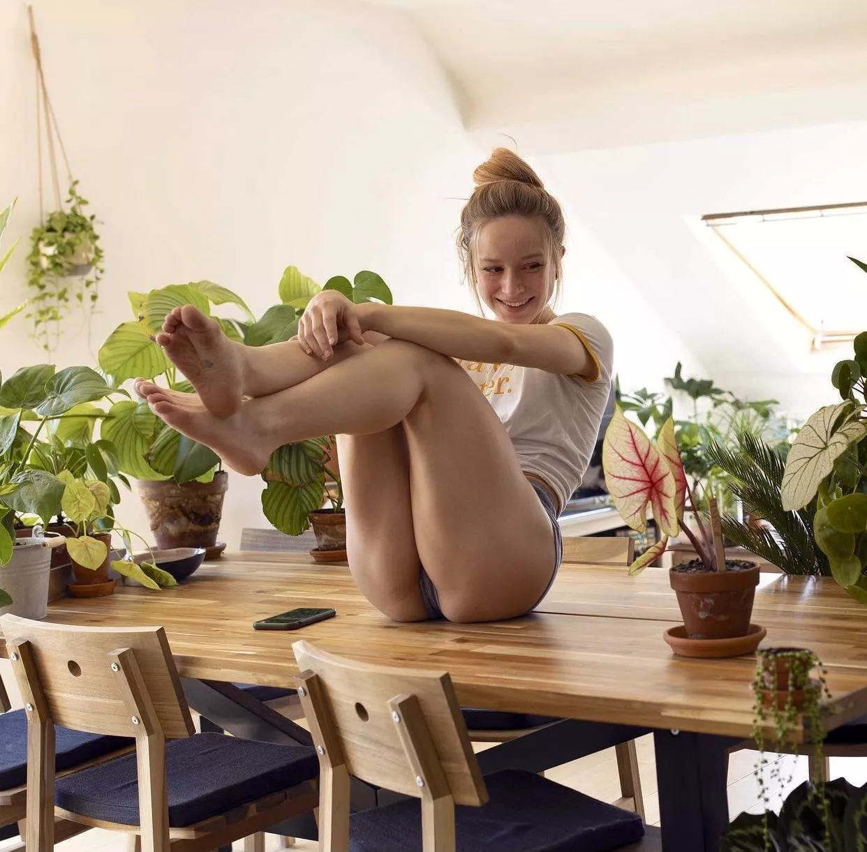 Aline Dessine posted by taserbeam