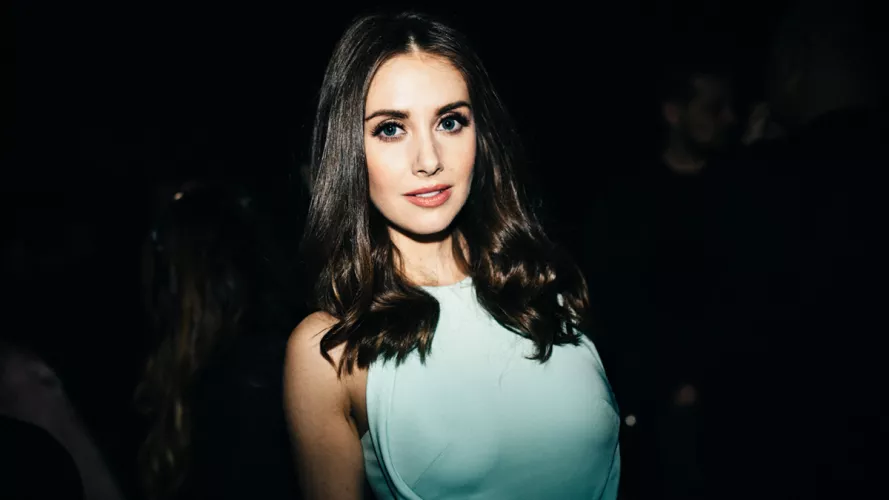 Alison Brie by morkaniso