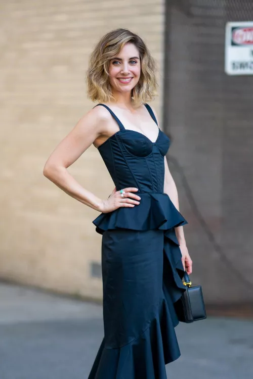 Alison Brie by teamnowak