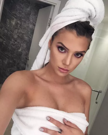 Alissa Violet by Waywarde