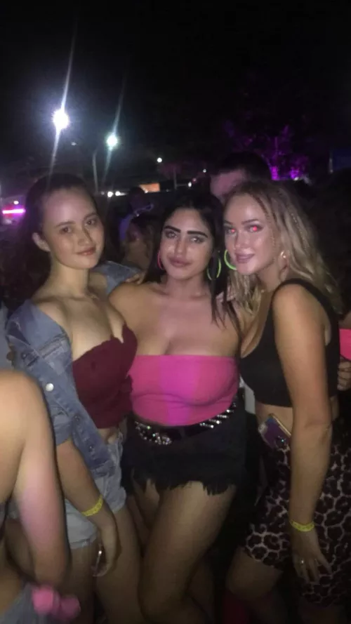 All Different Sizes by BobaFettII