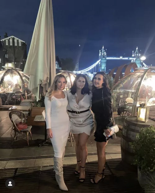 All dressed up by Freaky-Hombre