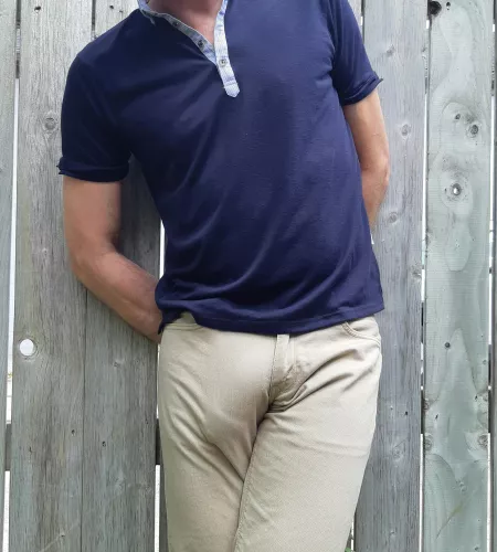 All dressed up (to the right) by sixfivealive