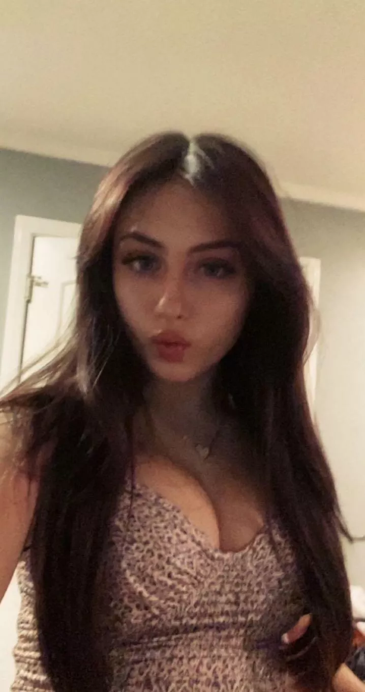 @All GIRLS! I am in a Snapchat GC with a my step bro and one random! We need one more girl so we can all trade nudes and all of that fun stuff! I am (F18) posted by Inside-Employment246