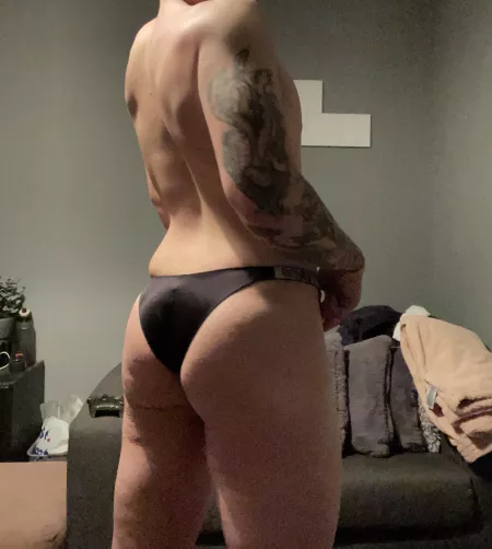 all I wanna do is paint my nails, shave my legs a look fucking hot 🖤 by SecretLife247