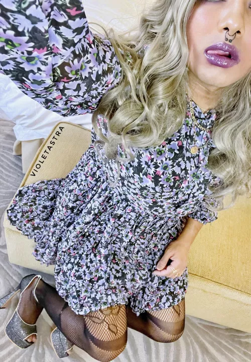 All I want is to be a pretty housewife 💕 by violetastra