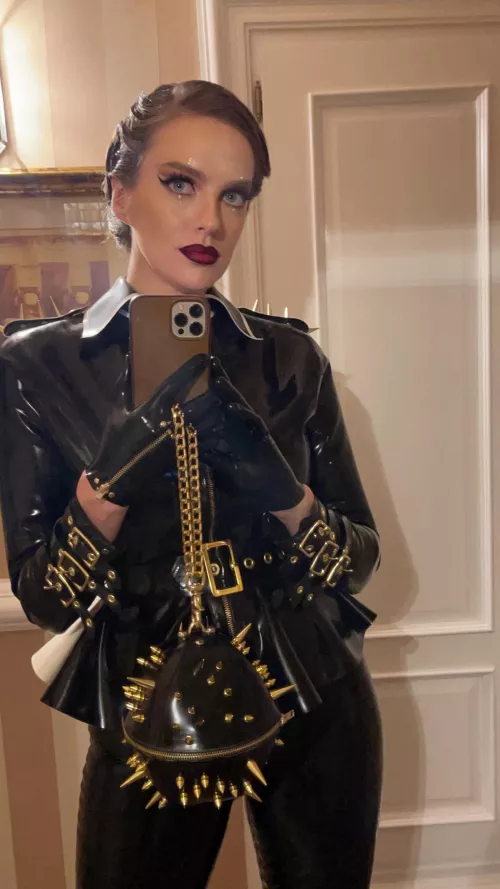 All latex everything 🤠 by Gummipuppet