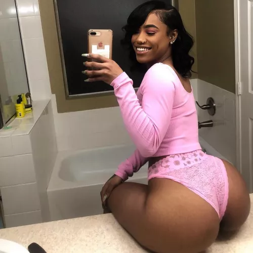 All Pink? by heydebt