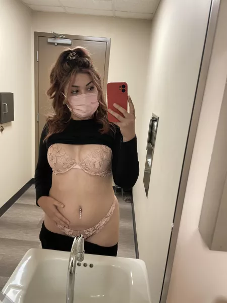 all pink like this pussy 😛 by Lolaj_1