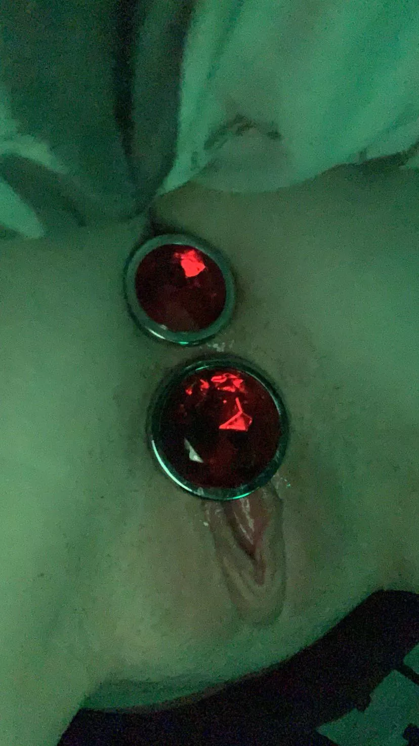 All plugged up 🥰 posted by Littlegirlfrxmhell