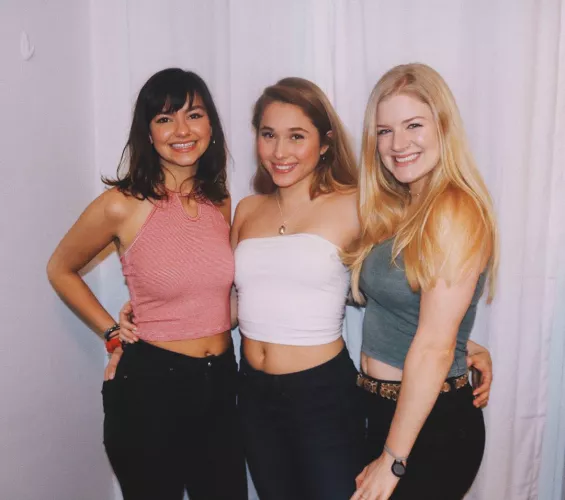 All Smiles by Melchiazedeck