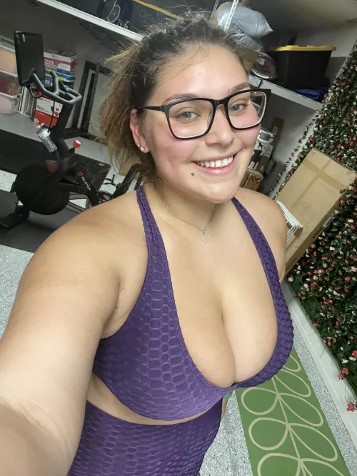 All sweaty for you 😏 by Fit-Sid