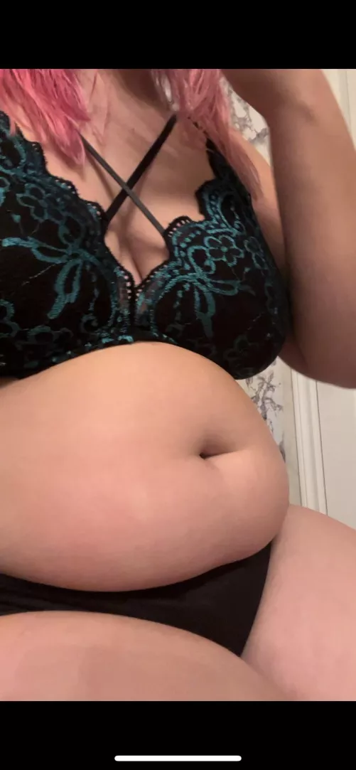 All the extra insulation kept me warm when building my snow fort today👅Ahh I love HUGE amounts of snow ❄️ by AGirlWhoLyks2Eat