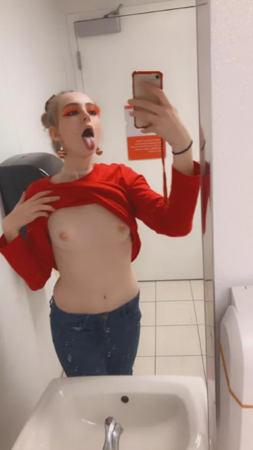 All the good employees take titty selfies ❤️ by Thespacebimb0