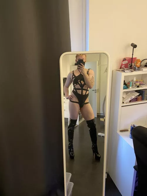 All the straps 😳 by rassewr