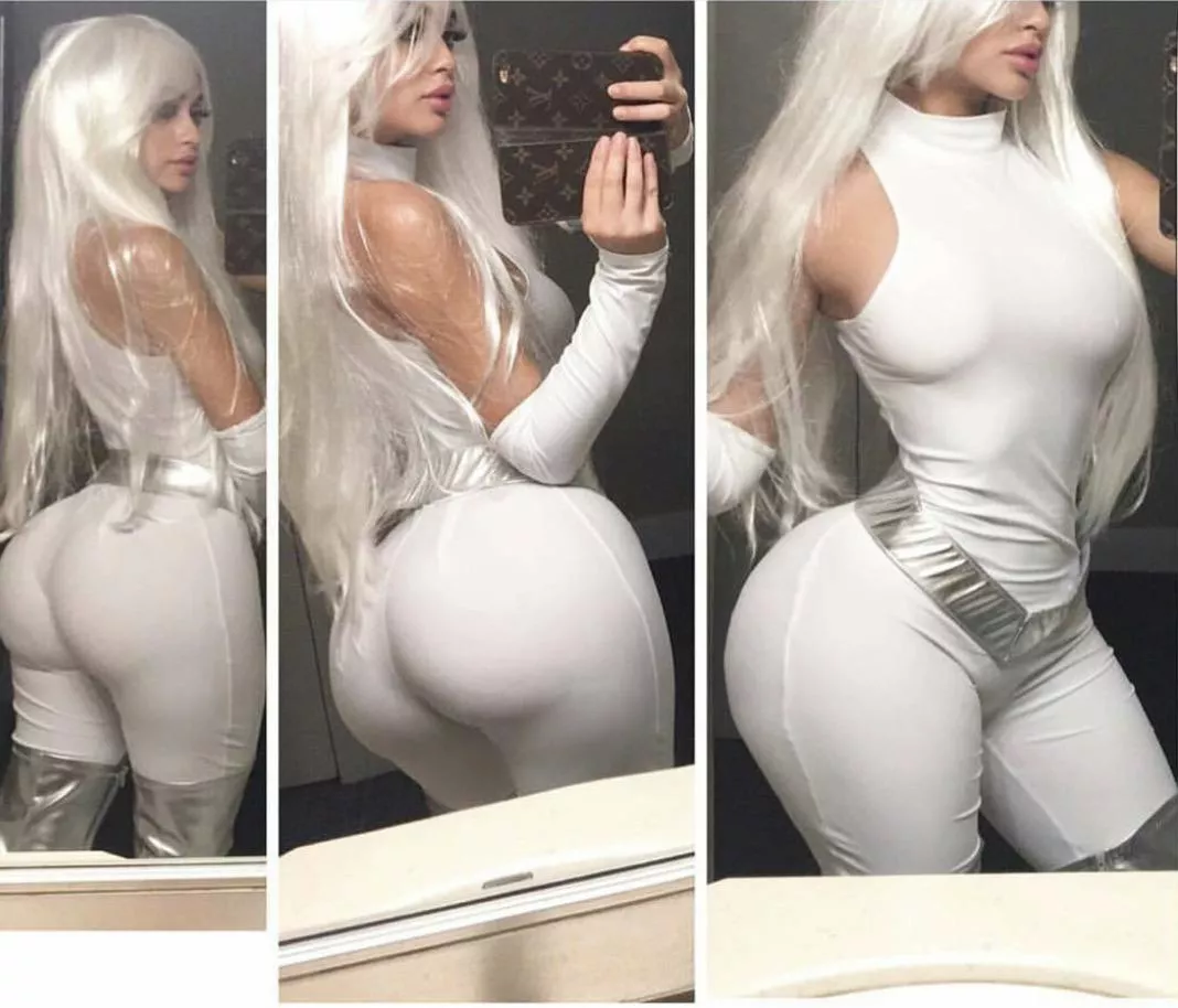 All White posted by Oscar5858